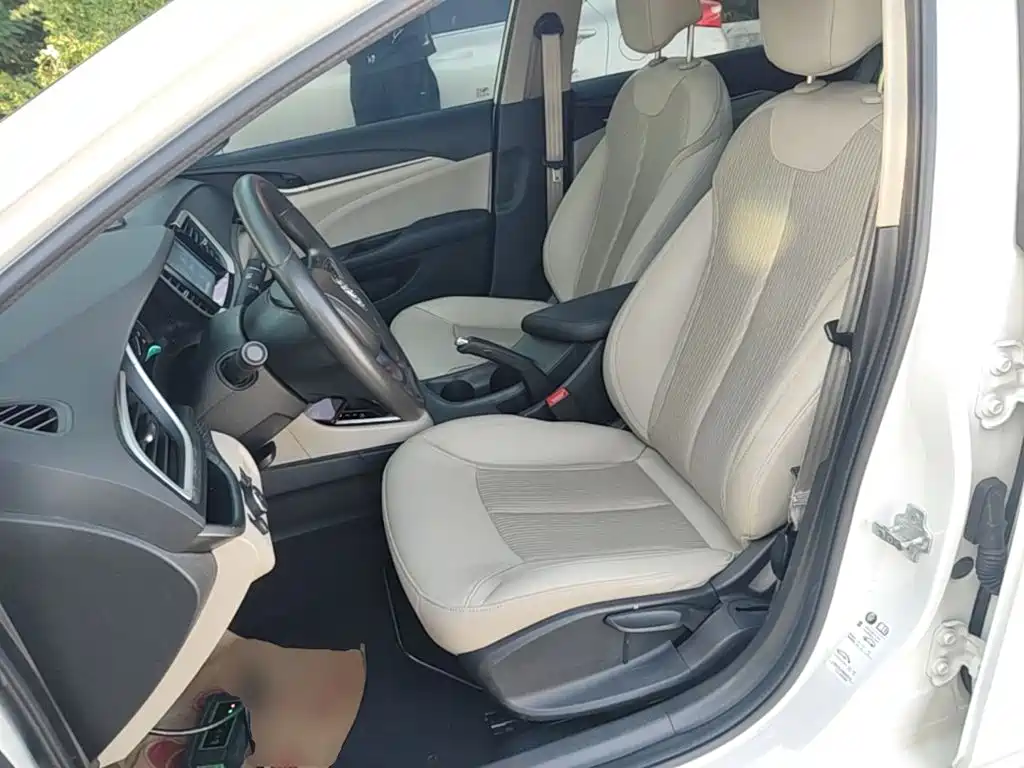 Buick Excelle — миниатюра 15