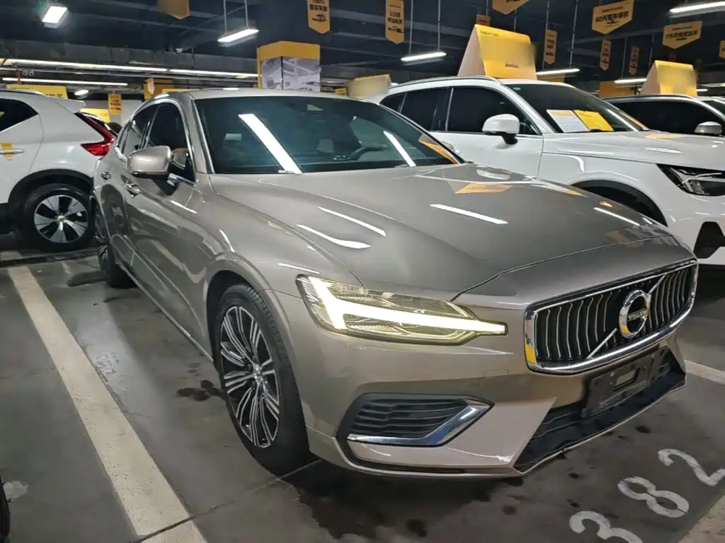 Volvo S60 PHEV — миниатюра 4