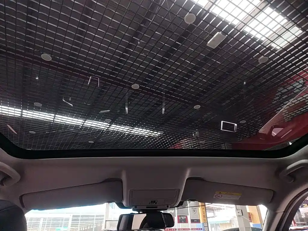 Land Rover Discovery Sport — миниатюра 18