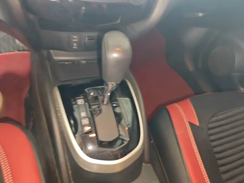 Nissan Qashqai — миниатюра 14
