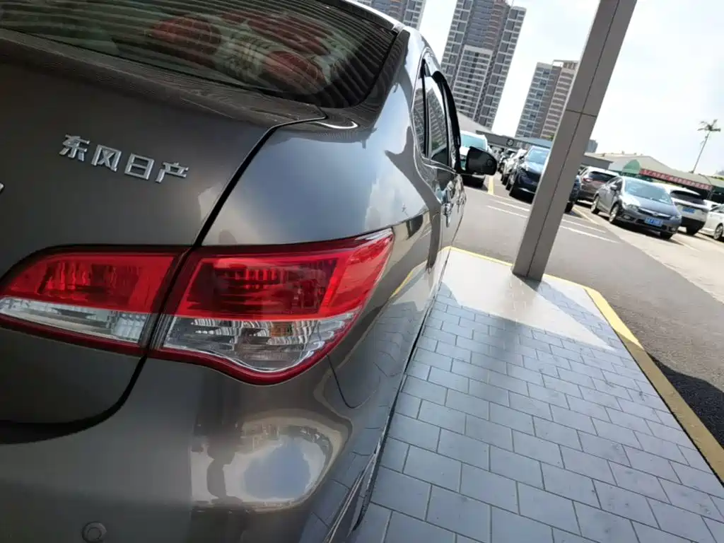 Nissan Sylphy — миниатюра 8