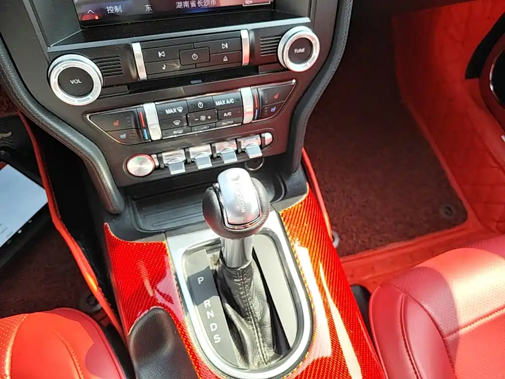 Ford Mustang — миниатюра 14