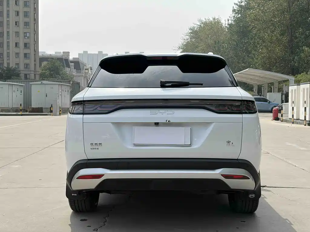 BYD L DM-i — миниатюра 5