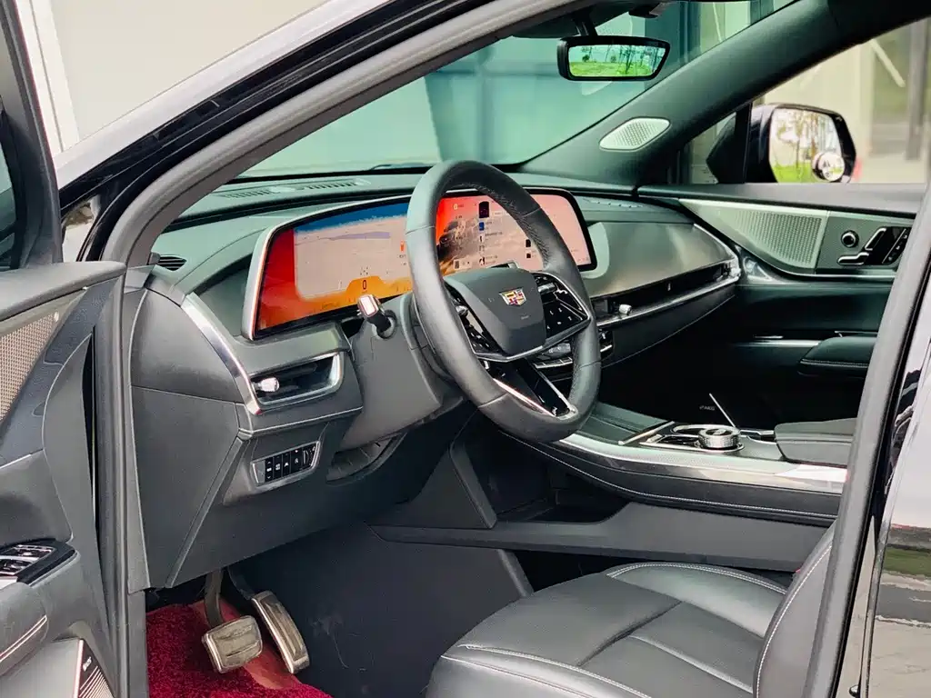 Cadillac XT5 — миниатюра 6