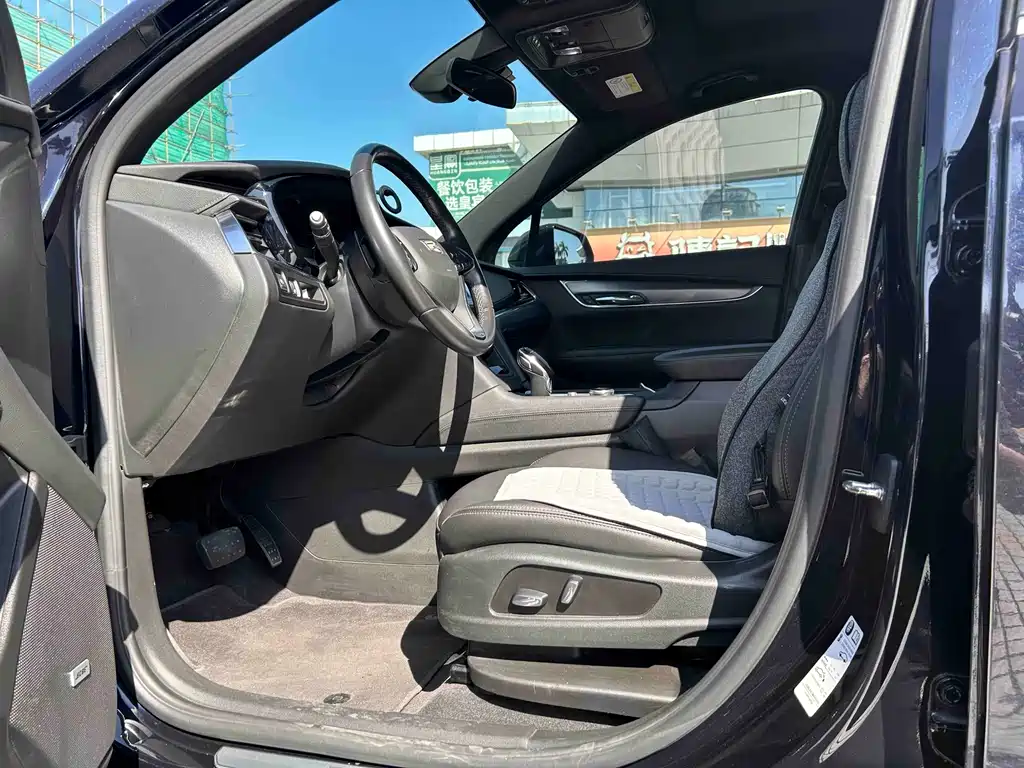 Cadillac XT6 — миниатюра 9