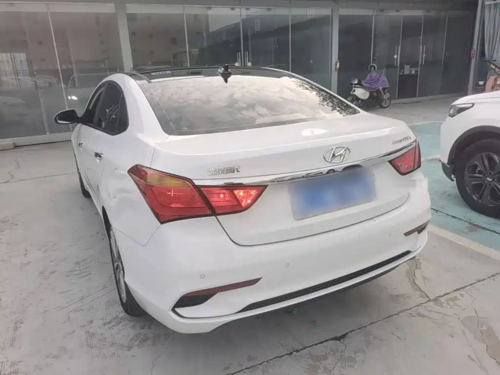 Hyundai Mistra — миниатюра 5