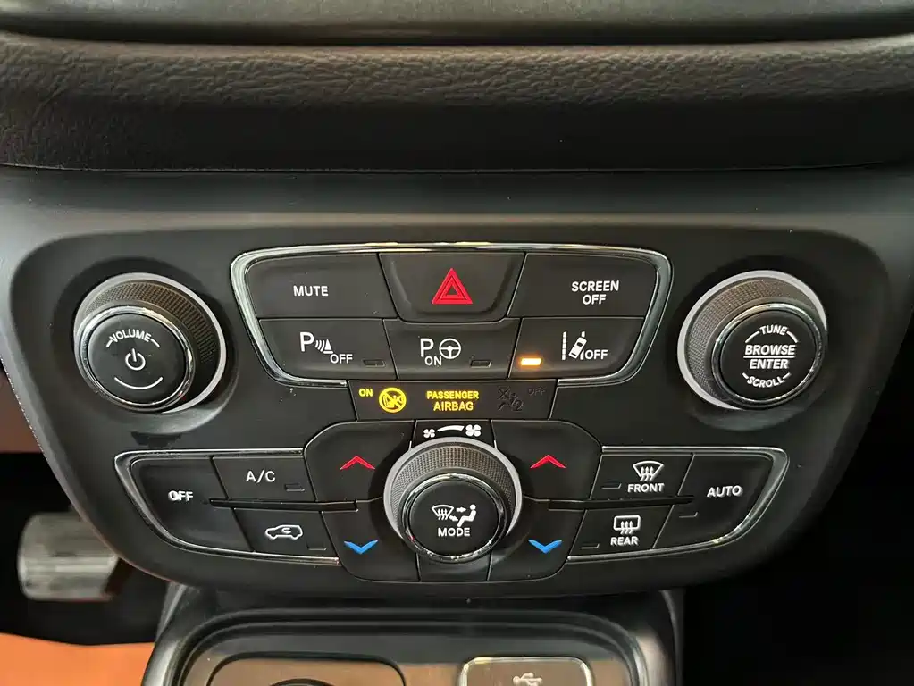 Jeep Compass — миниатюра 17