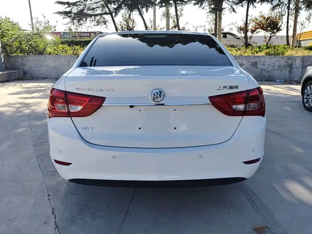 Buick Excelle — миниатюра 6