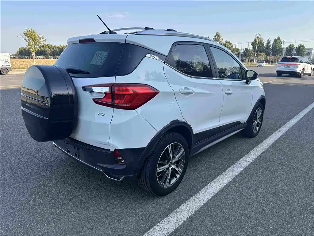 BYD Yuan EV — миниатюра 3