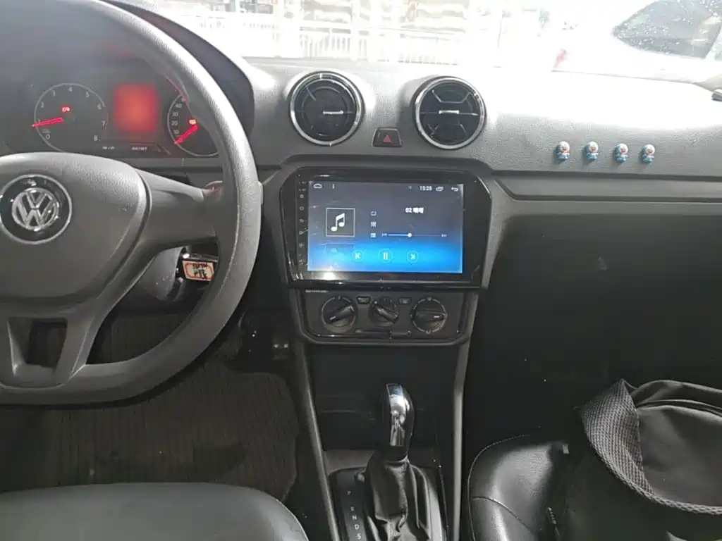 Volkswagen Jetta — миниатюра 10