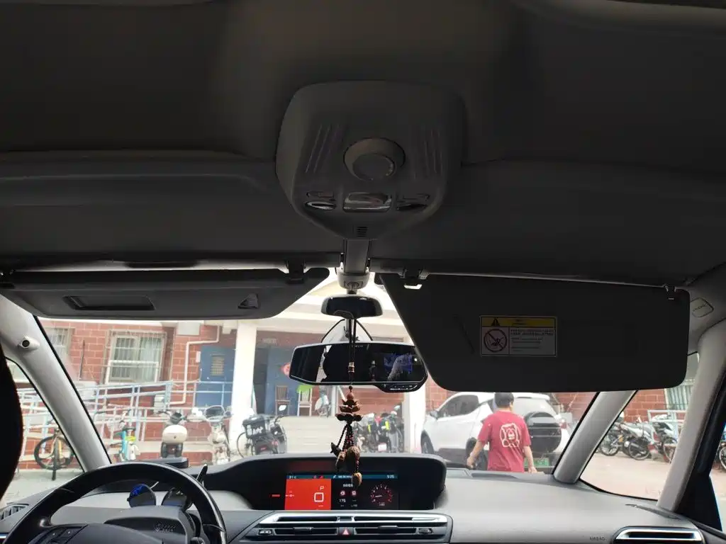 Citroen C4 Picasso — миниатюра 9