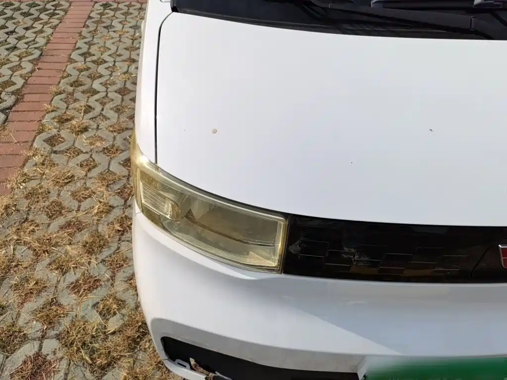 Wuling MINIEV — миниатюра 25