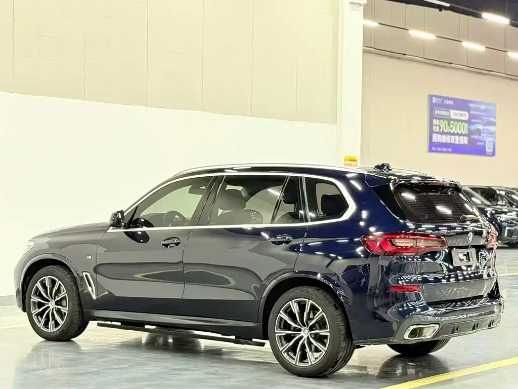 BMW X5 — миниатюра 7
