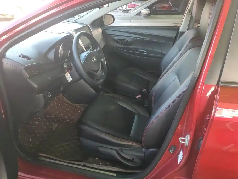 Toyota Yaris L — миниатюра 9