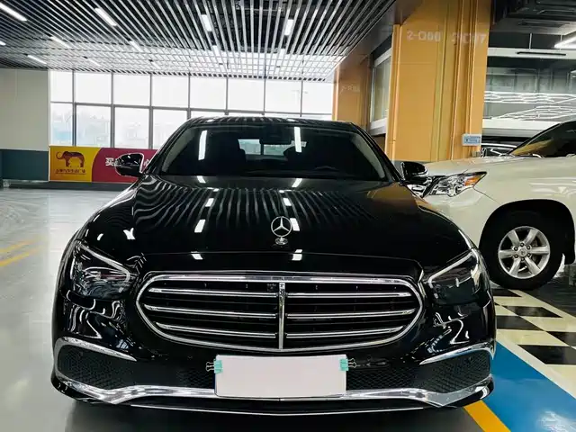MERCEDES-BENZ E CLASS 2022