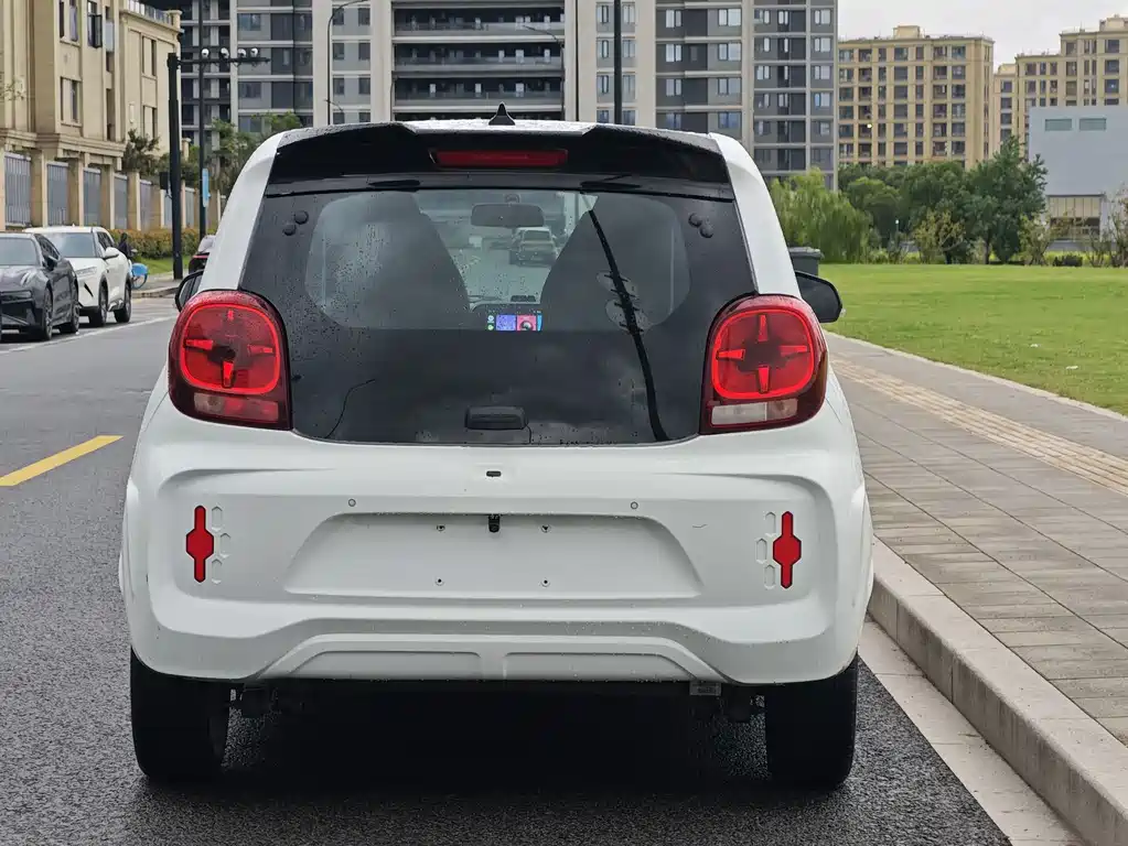 Roewe Clever — миниатюра 5