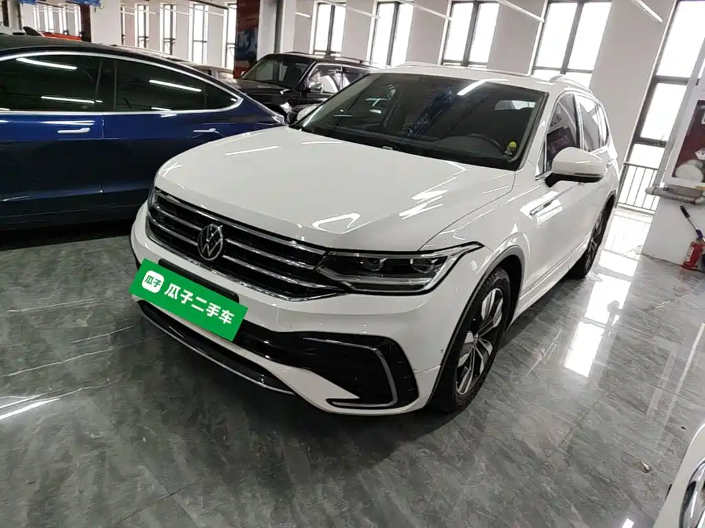 Volkswagen Tiguan L — миниатюра 2