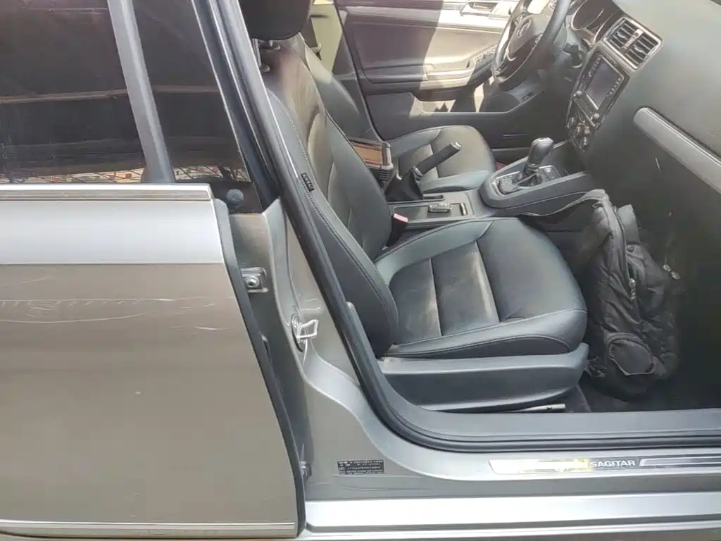 Volkswagen Sagitar — миниатюра 25
