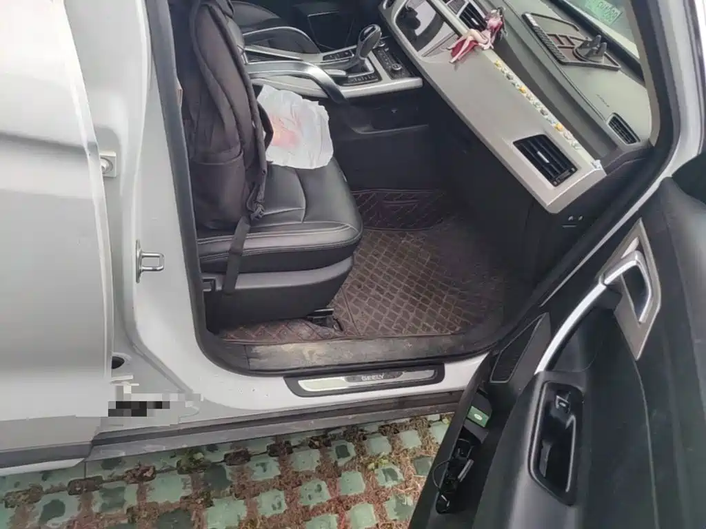 Geely Boyue — миниатюра 9