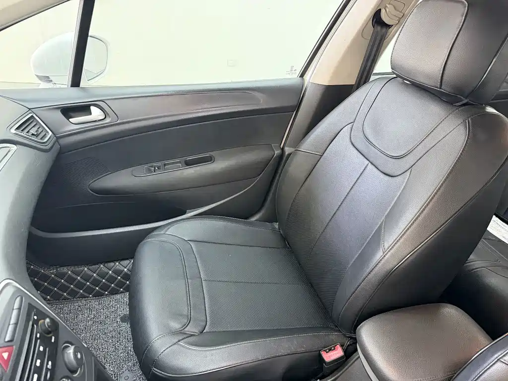 Peugeot 308 — миниатюра 7