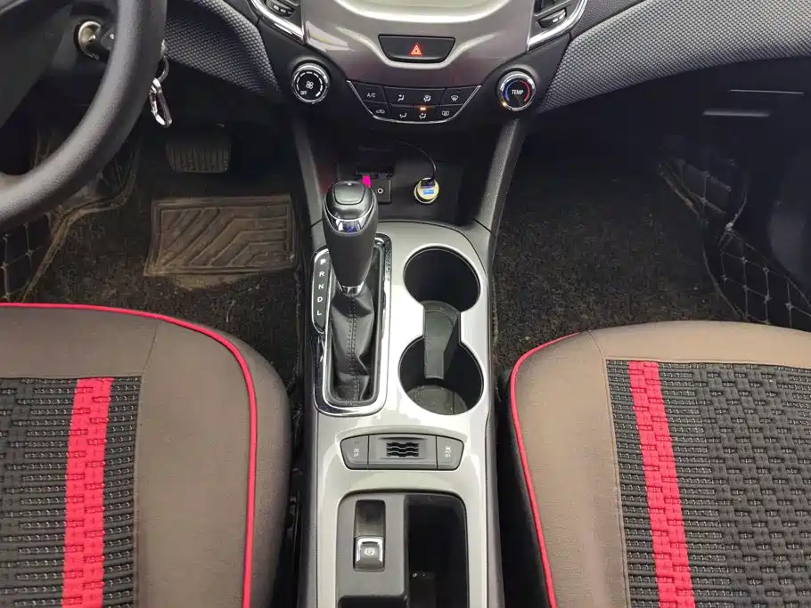 Chevrolet Cruze — миниатюра 16