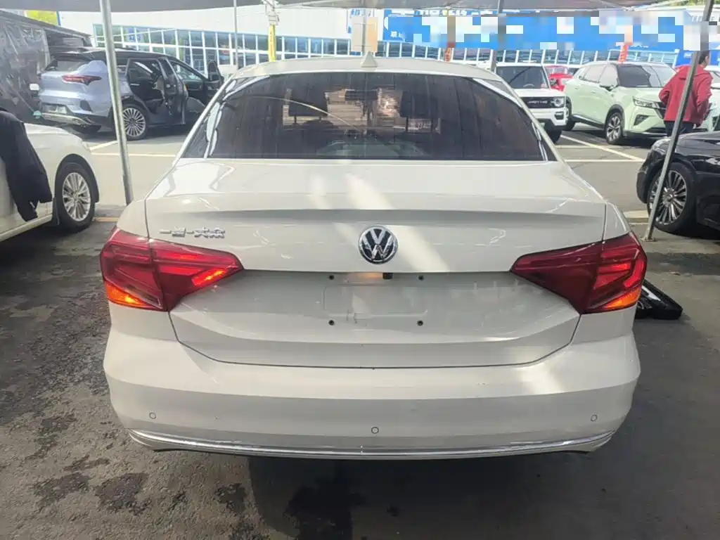 Volkswagen Jetta — миниатюра 6