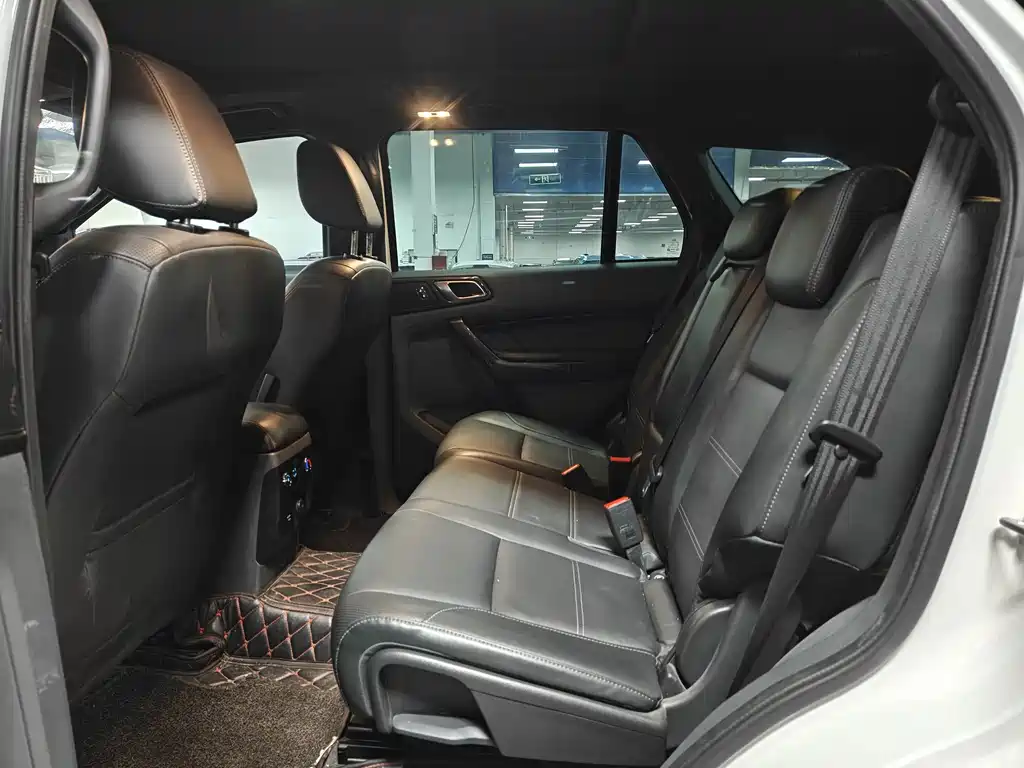 Ford Everest — миниатюра 5