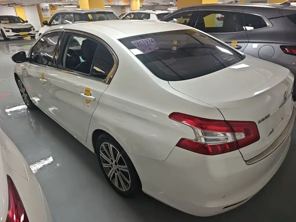 Peugeot 408 — миниатюра 5