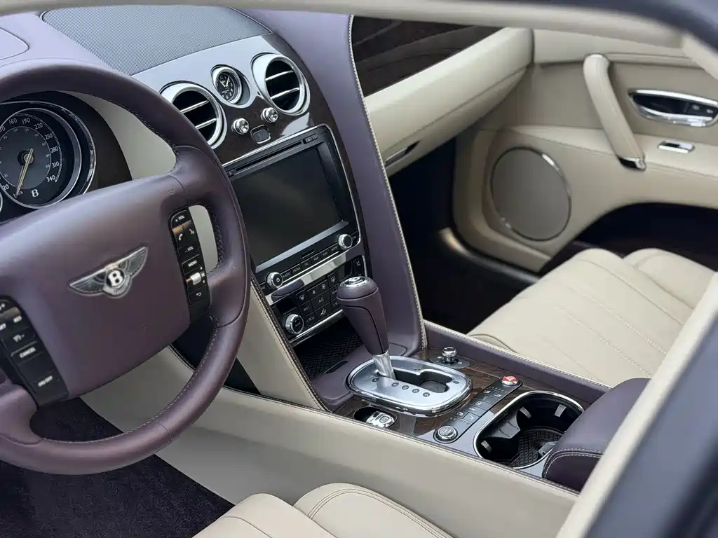 Bentley Flying Spur — миниатюра 16
