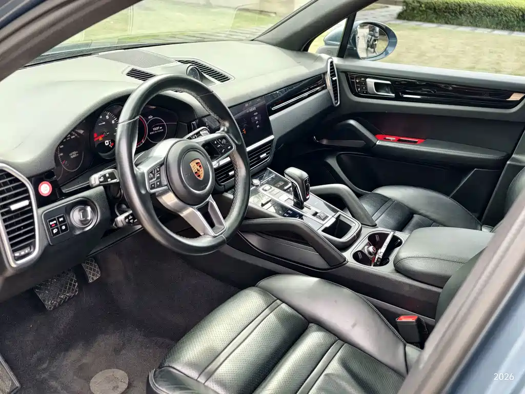 Porsche Cayenne — миниатюра 4