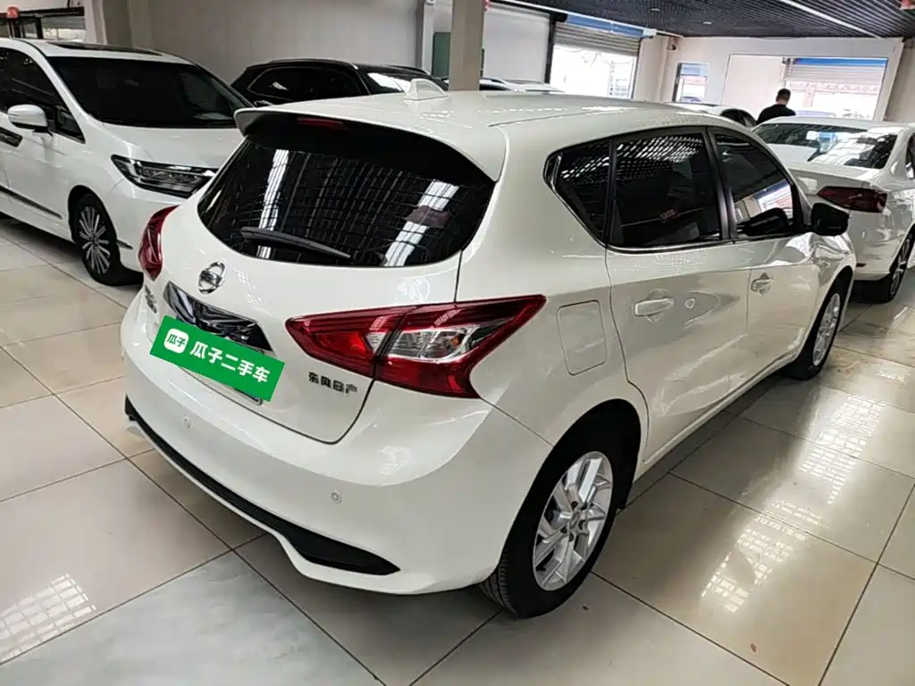 Nissan Tiida — миниатюра 7