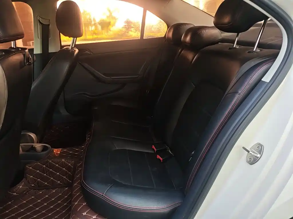 Volkswagen Jetta — миниатюра 17