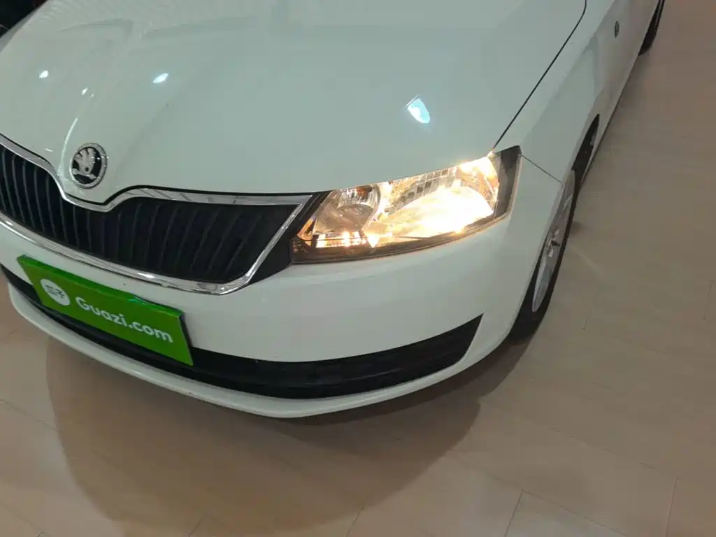 Skoda Rapid Spaceback — миниатюра 24