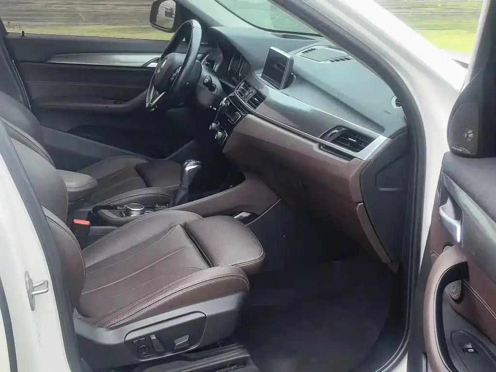BMW X1 — миниатюра 8