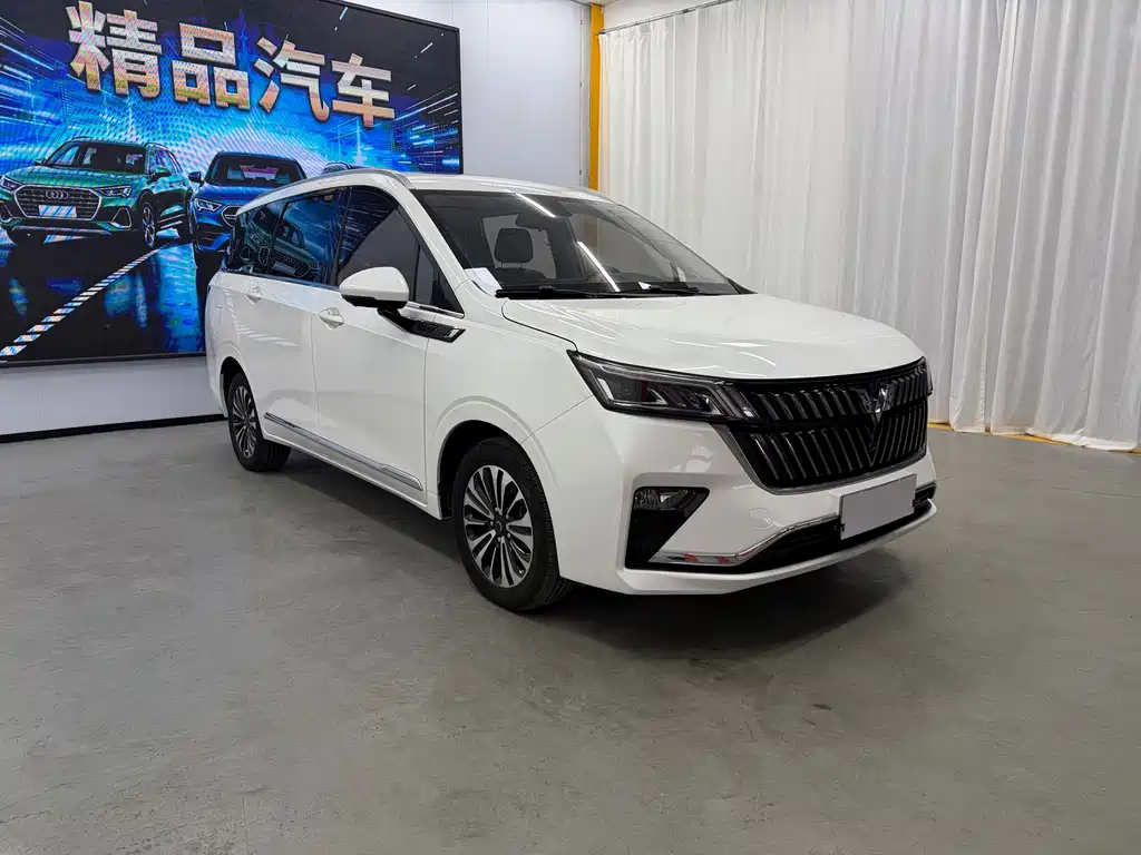 Wuling Jiachen — миниатюра 2