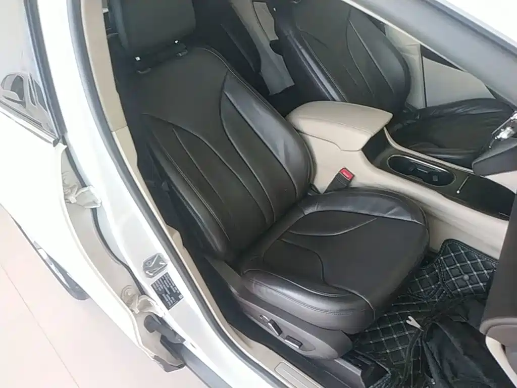 Lincoln MKC — миниатюра 25