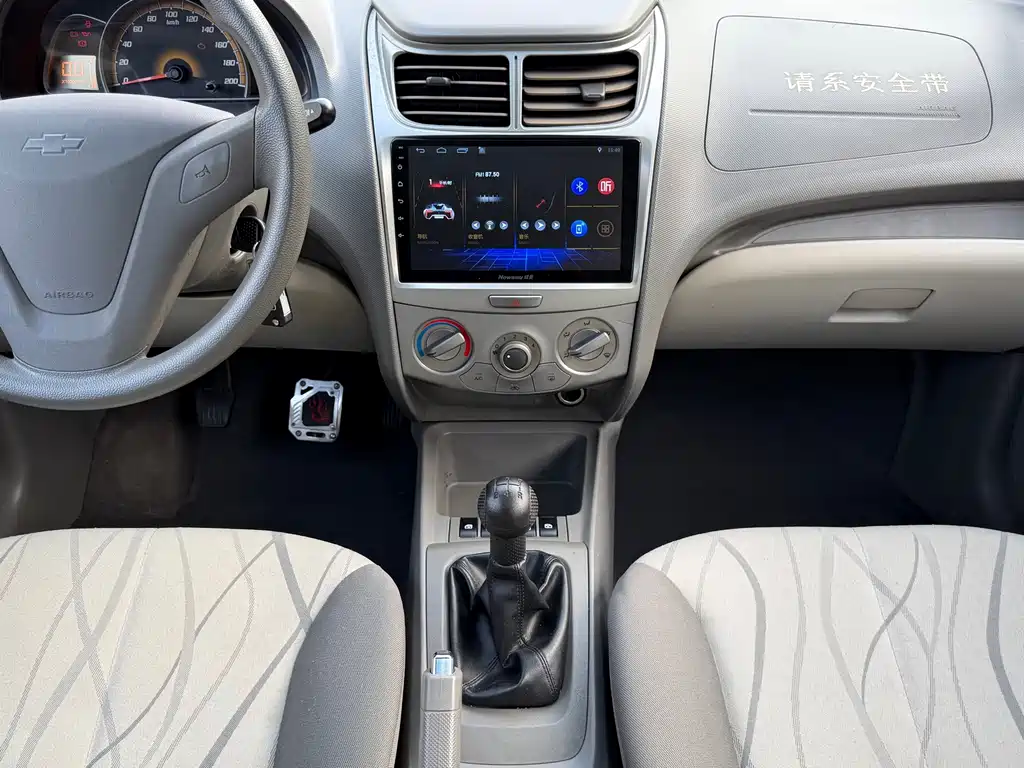 Chevrolet Sail — миниатюра 13