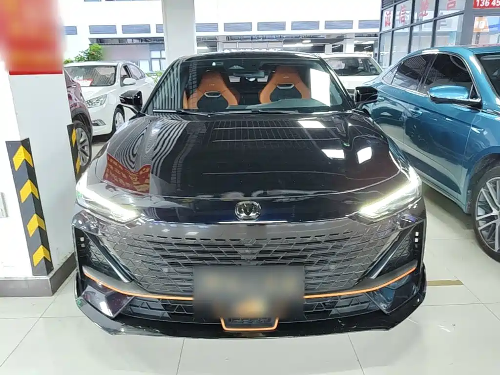 Changan UNI-V — миниатюра 3