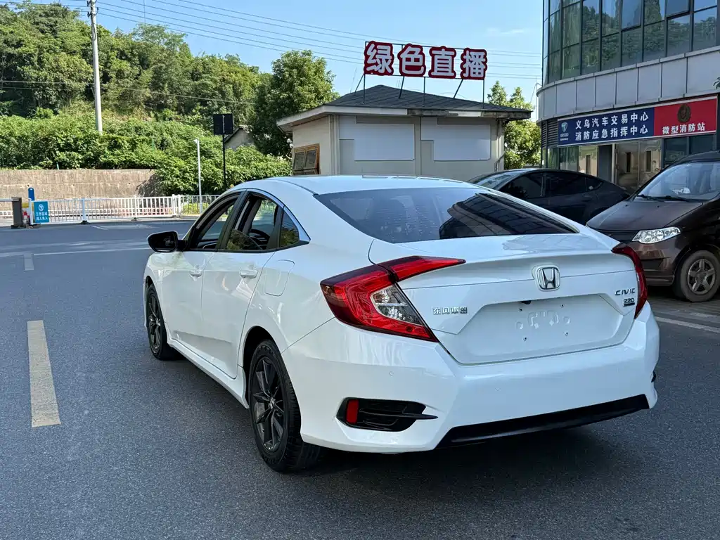 Honda Civic — миниатюра 4