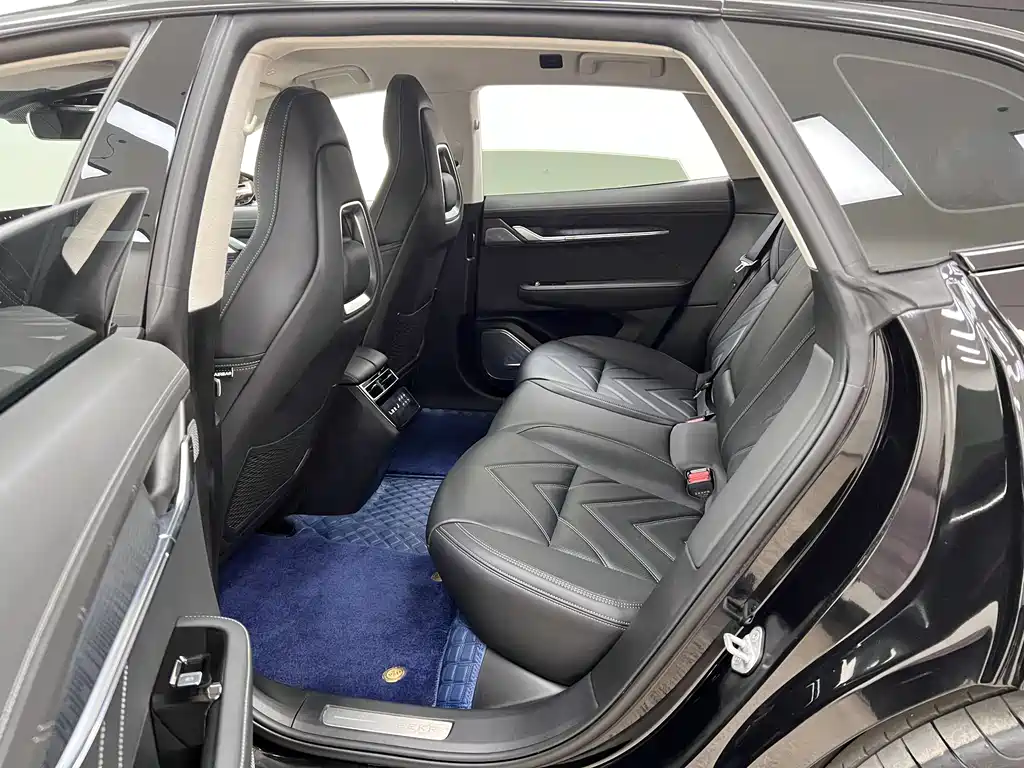 ZEEKR EXTREME KRYPTON 001