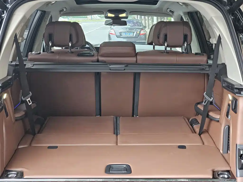 BMW X7 — миниатюра 24