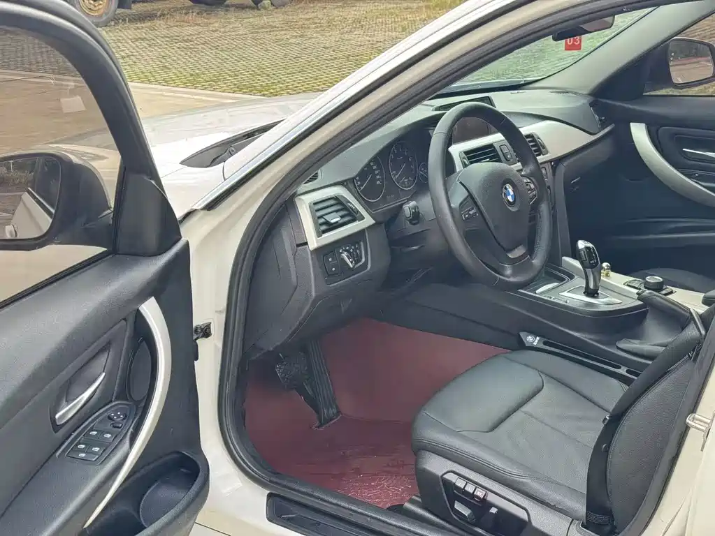 BMW 3 Series — миниатюра 10