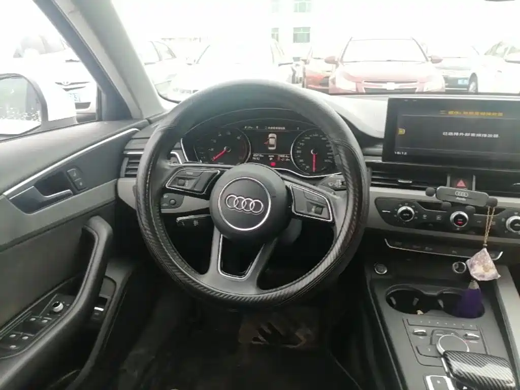 Audi A4L — миниатюра 11