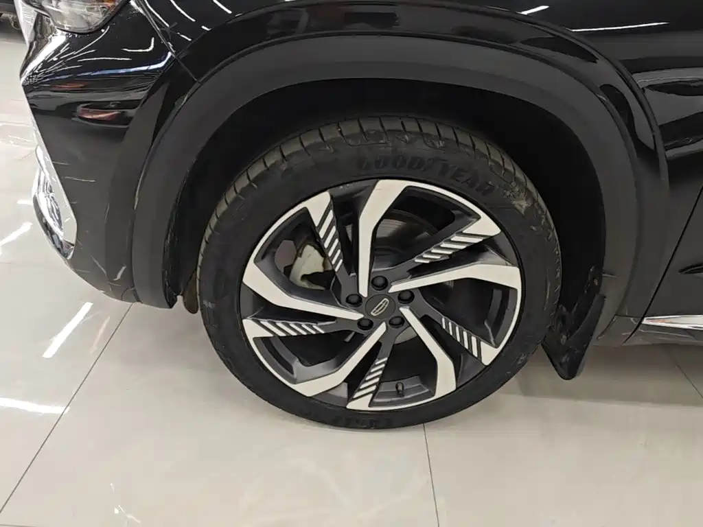 Geely Xingyue L — миниатюра 23