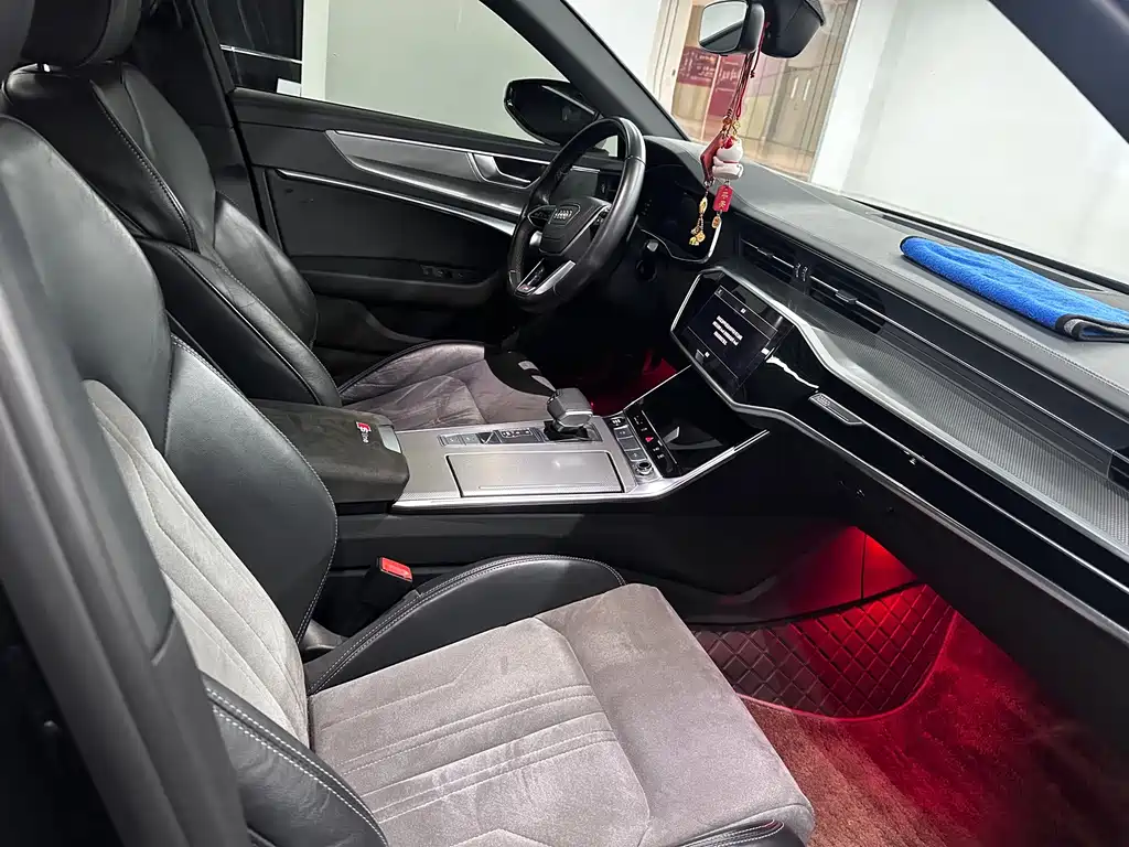 Audi A6L — миниатюра 8