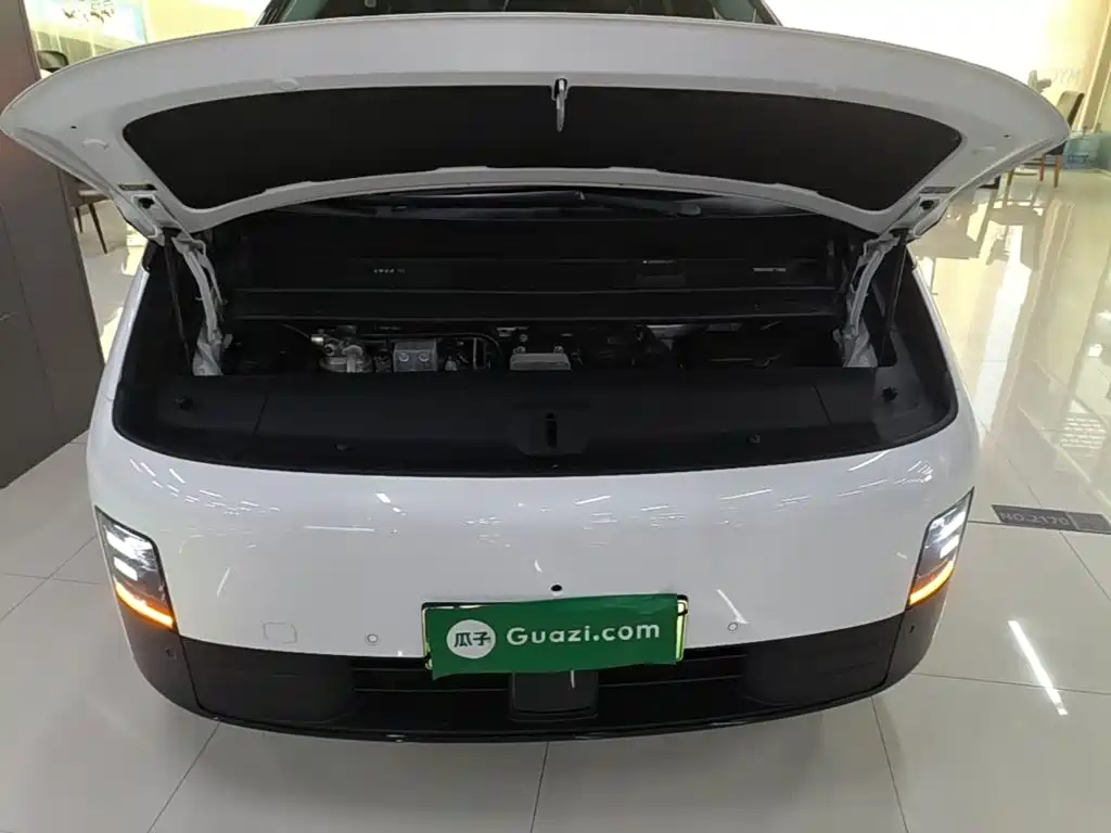 Li Auto Li MEGA — миниатюра 20