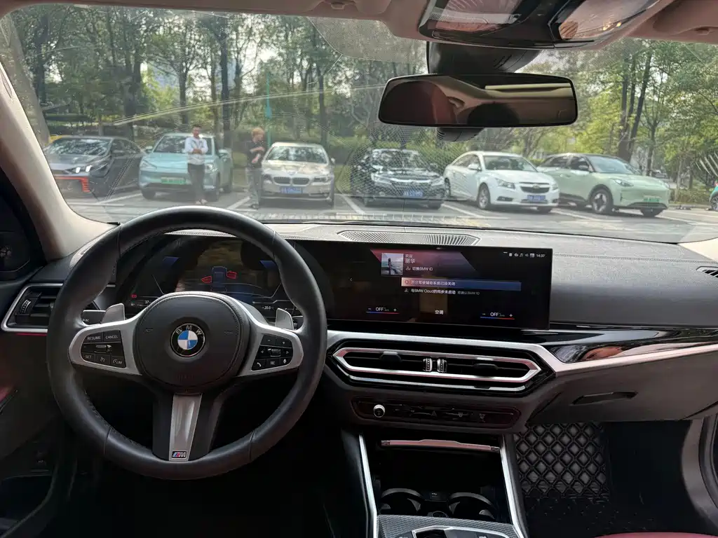 BMW 3 Series 2023 — фото 10