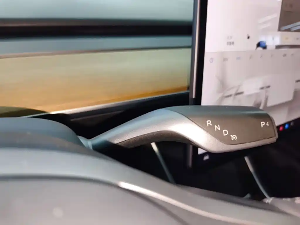 Tesla Model 3 — миниатюра 14