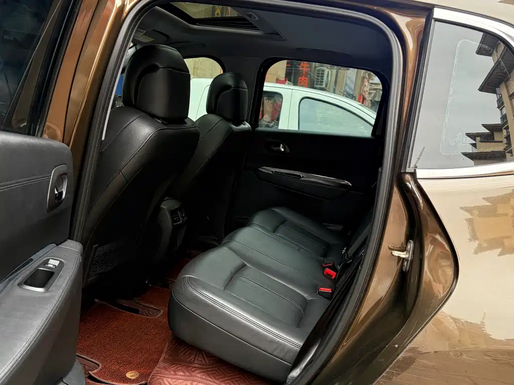 Peugeot 3008 2013 2.0L AT