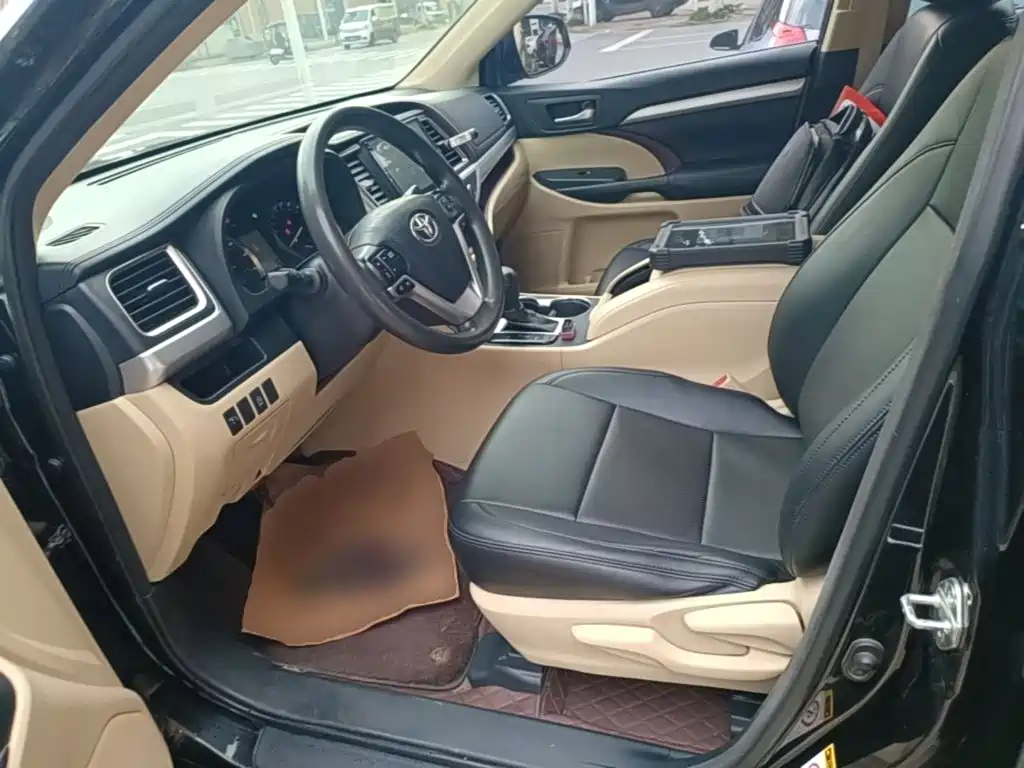 Toyota Highlander — миниатюра 15
